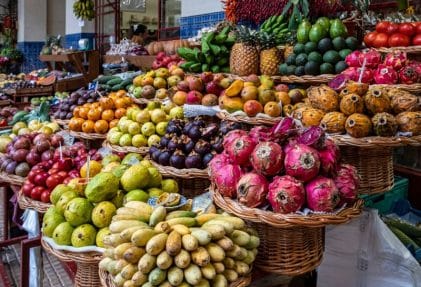 אוכל כשר בפורטוגל - תמונת פירות וירקות מהשוק המקומי